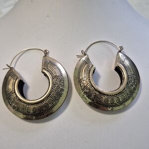 Source Unknown Gold Hoop Earrings